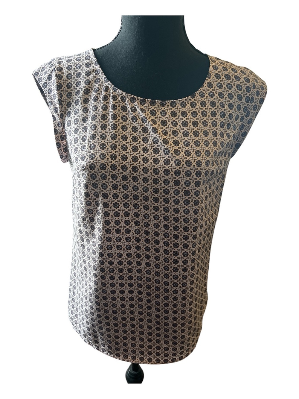 Merona Women Sleeveless Geometric Print Top in Navy and Cream Size Extra Small